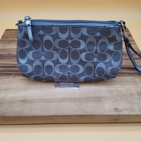 Coach Large Gray Signature Logo Patterned Wristlet, EUC